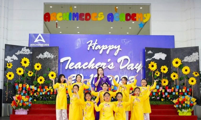 Background ngày Nhà giáo Việt Nam thường dùng để làm gì?