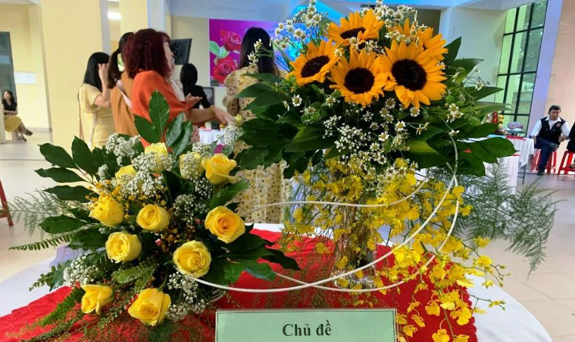 Bài thuyết trình về cắm hoa hướng dương 8/3: Ngày Vui Của Mẹ