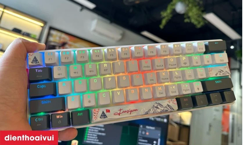 Switch Snow Yellow, cảm gi&aacute;c g&otilde; mượt m&agrave;