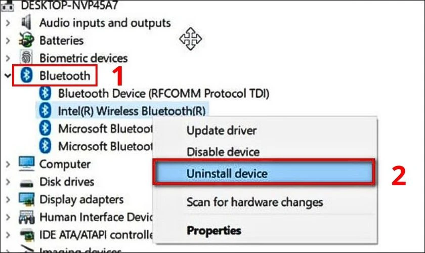 Bạn t&igrave;m đến thiết bị Bluetooth v&agrave; click chuột phải chọn Uninstall the device