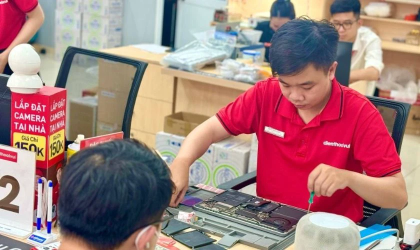 Sửa bàn phím laptop nhảy lung tung tại Điện Thoại Vui