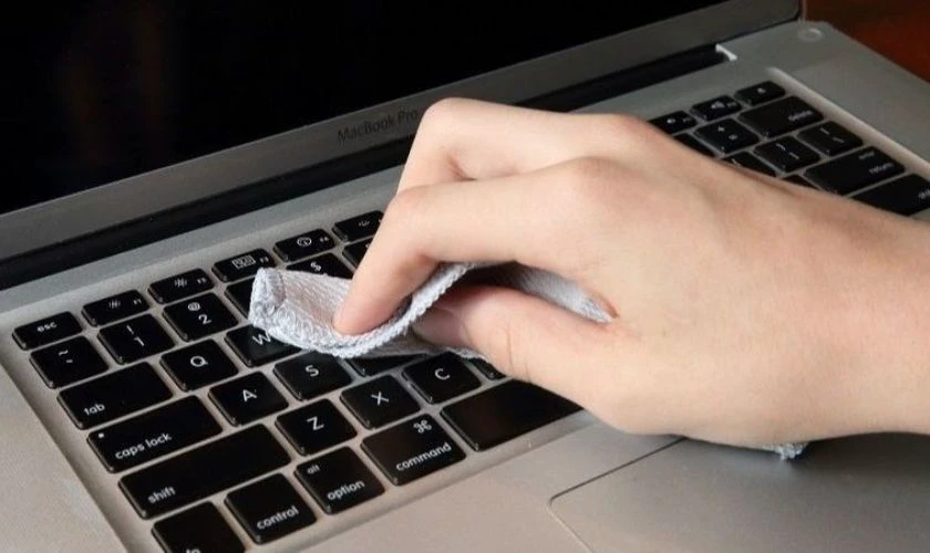 Lưu &yacute; khi b&agrave;n ph&iacute;m MacBook bị loạn chữ