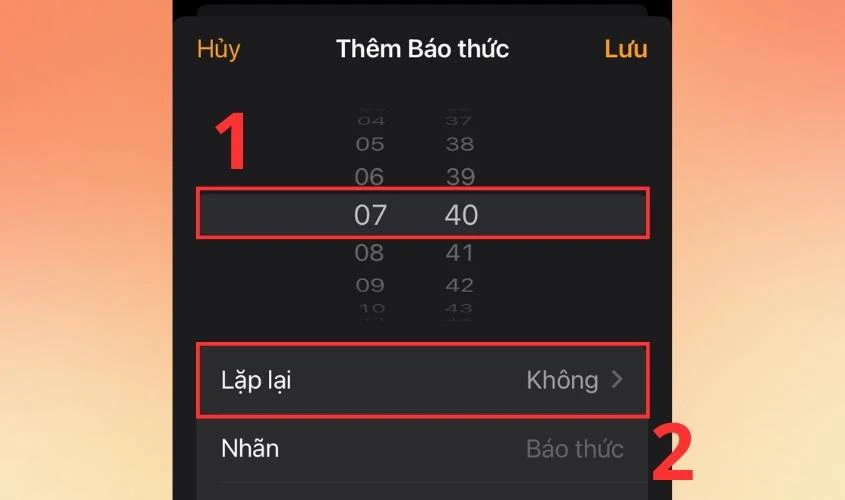 Kéo chỉnh thời gian cần cài đặt báo thức iPhone