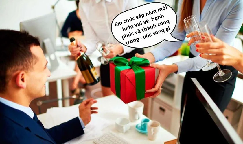 Nói gì khi biếu quà Tết Giáp Thìn 2024 cho sếp để lấy lòng?
