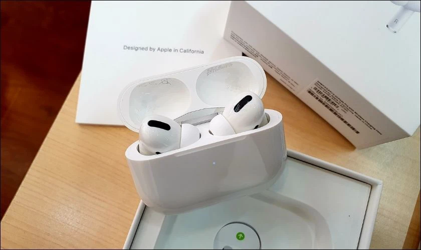 Apple AirPods Pro 2021 l&agrave; tai nghe nh&eacute;t tai được nhiều t&iacute;n đồ săn deals