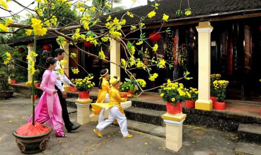 Thăm hỏi