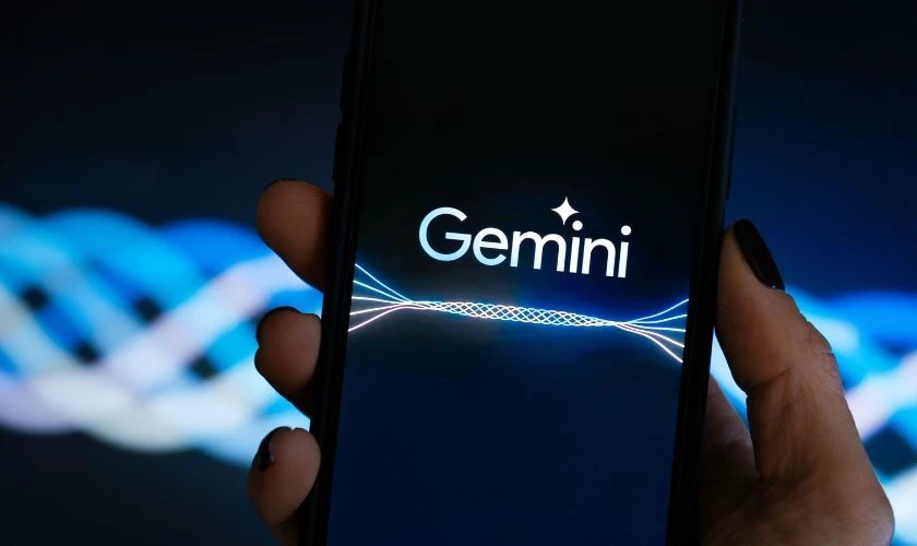 Gemini l&agrave; sản phẩm AI từ Google, nổi bật với khả năng kết nối dữ liệu thực tế