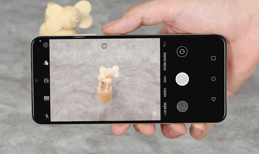 Ưu điểm của c&aacute;c d&ograve;ng điện thoại Realme