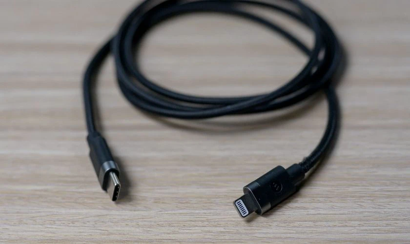 C&aacute;p Mophie USB-C To Lightning MFI 1M l&agrave; c&aacute;c h&atilde;ng d&acirc;y sạc iPhone tốt