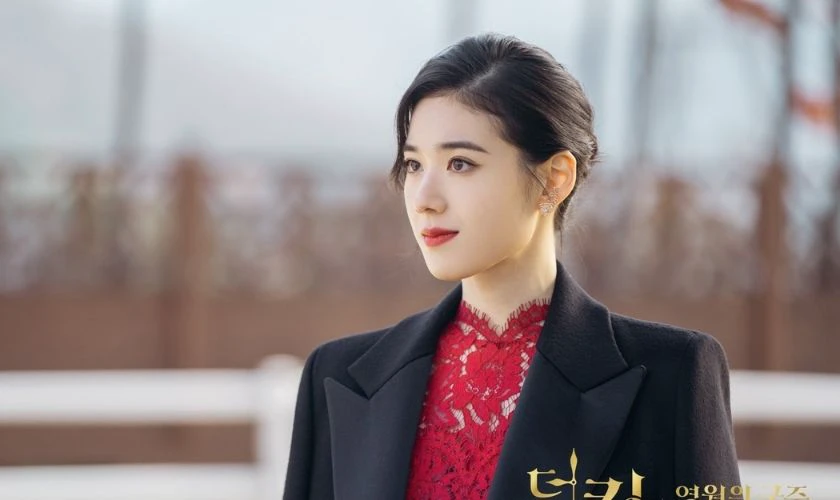 Quân vương bất diệt
