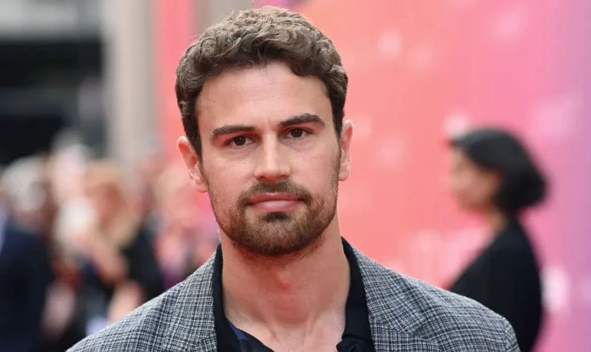 C&aacute;c phim v&agrave; chương tr&igrave;nh truyền h&igrave;nh c&oacute; sự tham gia của Theo James