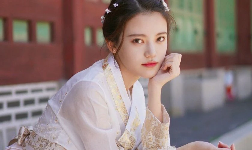 C&aacute;c chương tr&igrave;nh truyền h&igrave;nh c&oacute; sự tham gia của T&ocirc;n Tr&acirc;n Ny hay