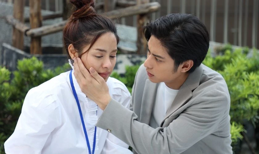Y&ecirc;u Em Y&ecirc;u Trọn Con Tim - You Are My Universe (2023)