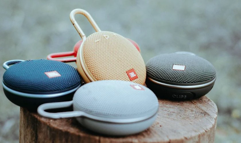 Loa JBL sở hữu thiết kế đa dạng, trẻ trung được nhiều t&iacute;n đồ loa hiện đại ưa chuộng