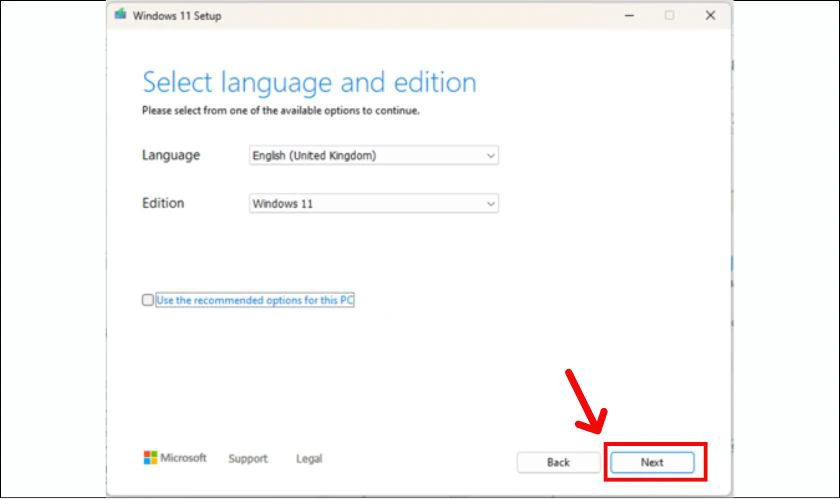 Tiến h&agrave;nh chọn Ng&ocirc;n ngữ (Language) v&agrave; Phi&ecirc;n bản Windows 11 (Edition)