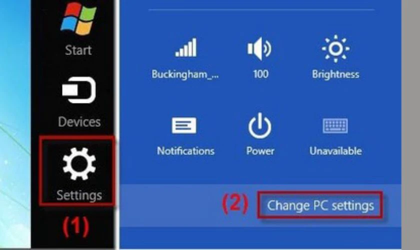Tại Settings, bạn chọn Change PC Settings