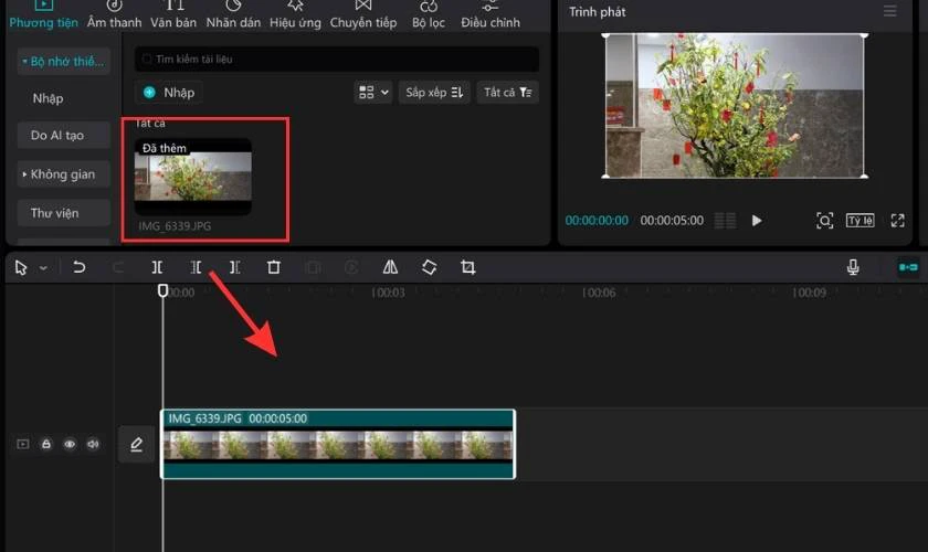 Kéo và thả video vào thanh thời lượng