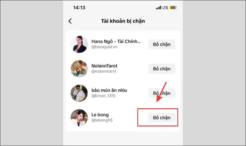 Chọn v&agrave;o t&ecirc;n người muốn bỏ chặn v&agrave; nhấn Bỏ chặn 