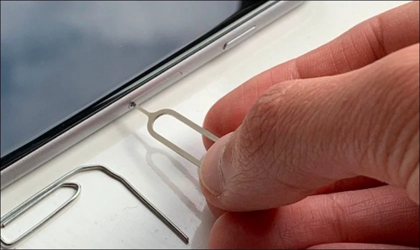 Cách chuyển số điện thoại  từ iPhone cũ sang iPhone mới bằng thẻ SIM 
