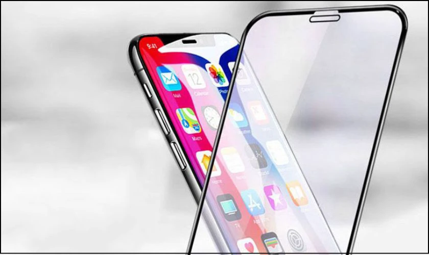 Cách dán kính cường lực có lợi ích gì?