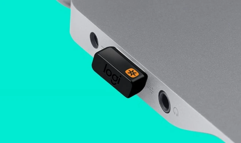 Cách kết nối chuột không dây với laptop bằng USB