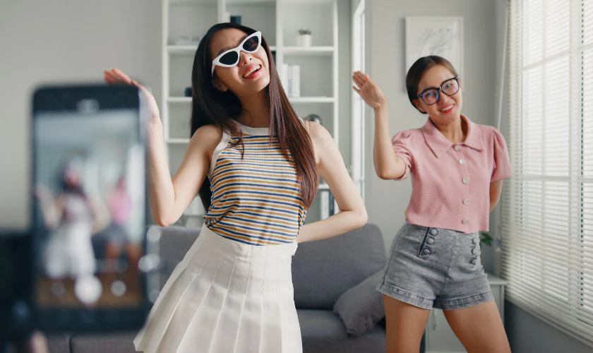 Đăng video s&aacute;ng tạo để l&agrave;m freelancer tr&ecirc;n TikTok