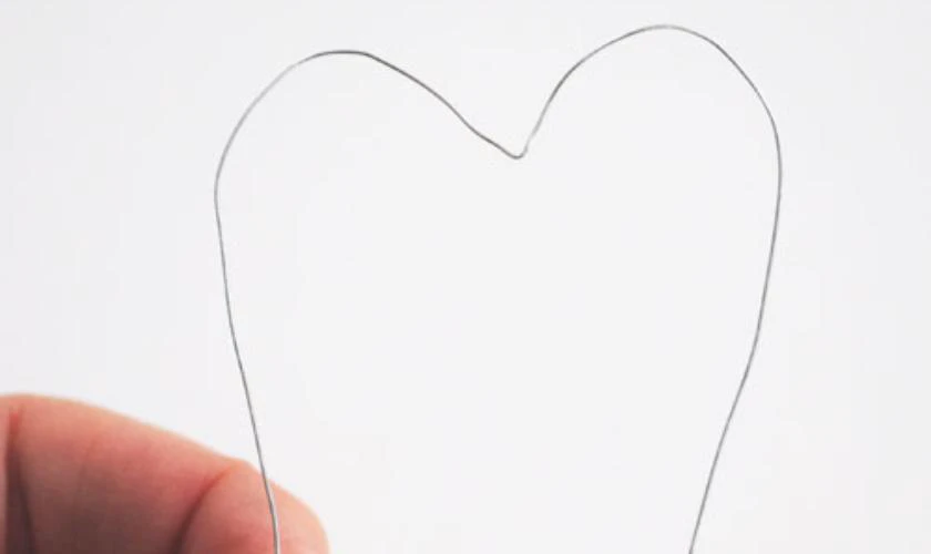 Cách làm thiệp handmade Valentine từ giấy bìa và hạt gỗ