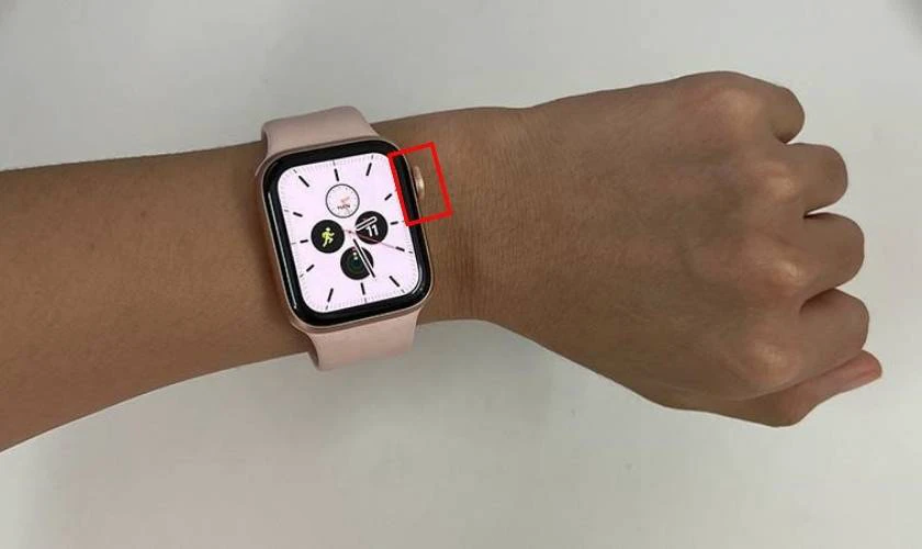 N&uacute;t nguồn đồng hồ Apple Watch ở vị tr&iacute; n&agrave;o