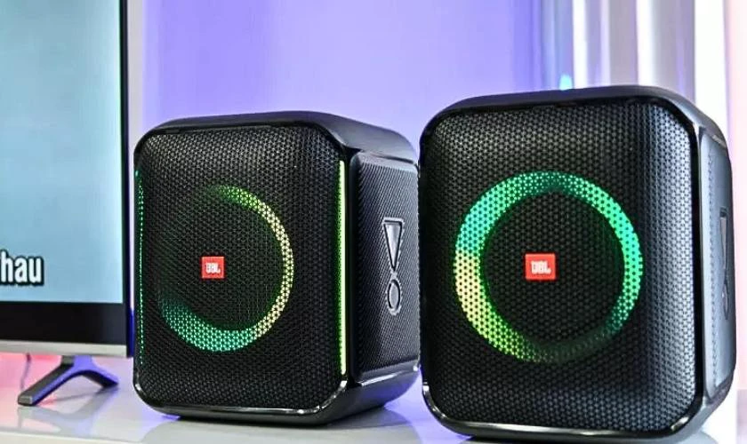 Tại sao phải biết c&aacute;ch nhận biết loa Bluetooth JBL thật giả?