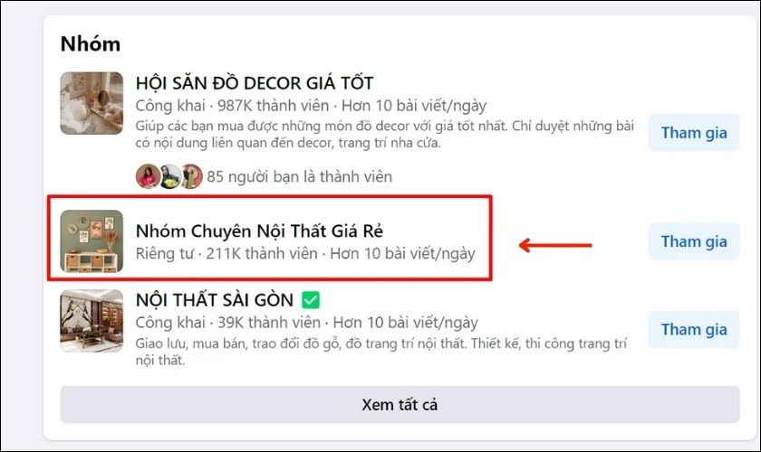 Nhấp vào tên nhóm để mở trang nhóm