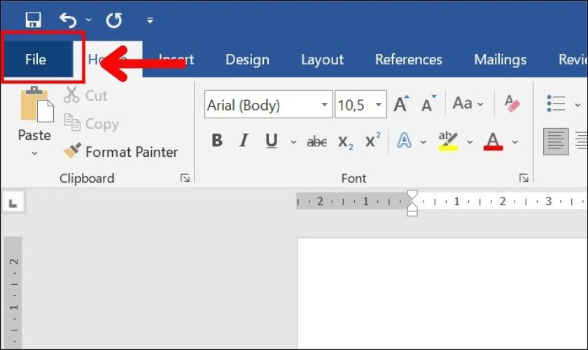 Mở ứng dụng Microsoft Word tr&ecirc;n m&aacute;y t&iacute;nh, sau đ&oacute; v&agrave;o File