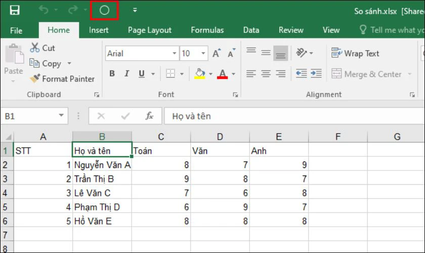 Nhấn vào biểu tượng Compare and Merge Workbooks trên thanh Quick Access Toolbar