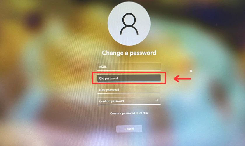 Bạn cần nhập m&atilde; cũ v&agrave;o &ocirc; Old password