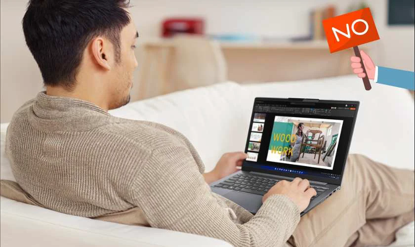 Kh&ocirc;ng đặt Laptop Dell l&ecirc;n bề mặt mềm để tr&aacute;nh tản nhiệt k&eacute;m