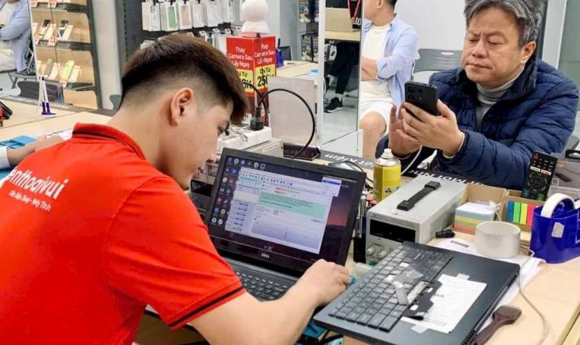 Vệ sinh v&agrave; bảo dưỡng laptop Dell định kỳ