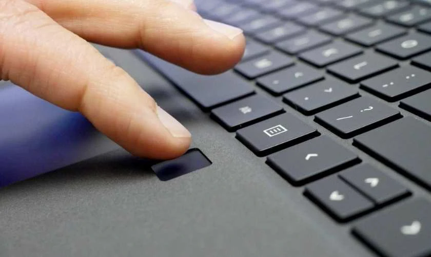 C&aacute;ch sử dụng kh&oacute;a v&acirc;n tay tr&ecirc;n laptop Dell