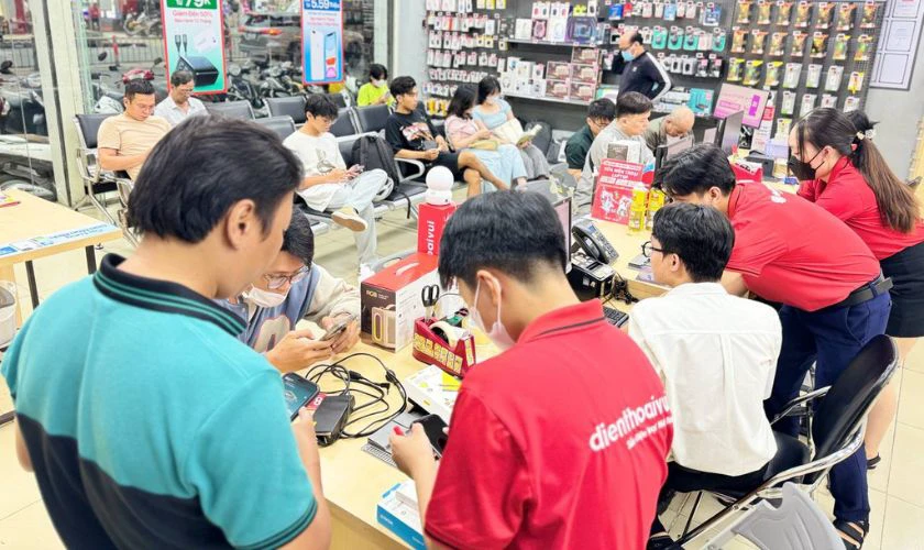 Địa điểm sửa chữa tai nghe Bluetooth bị hỏng 1 b&ecirc;n