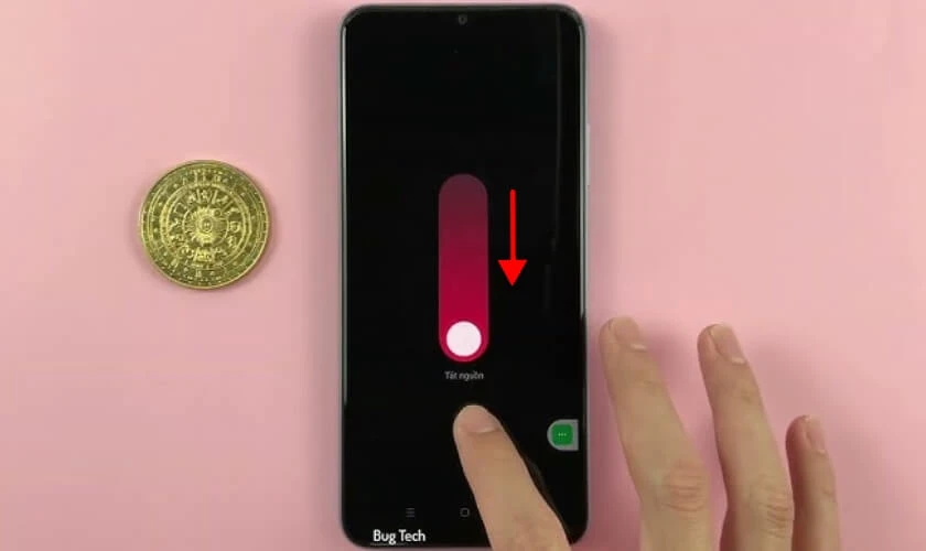 K&eacute;o biểu tượng tắt nguồn xuống dưới để tắt m&aacute;y