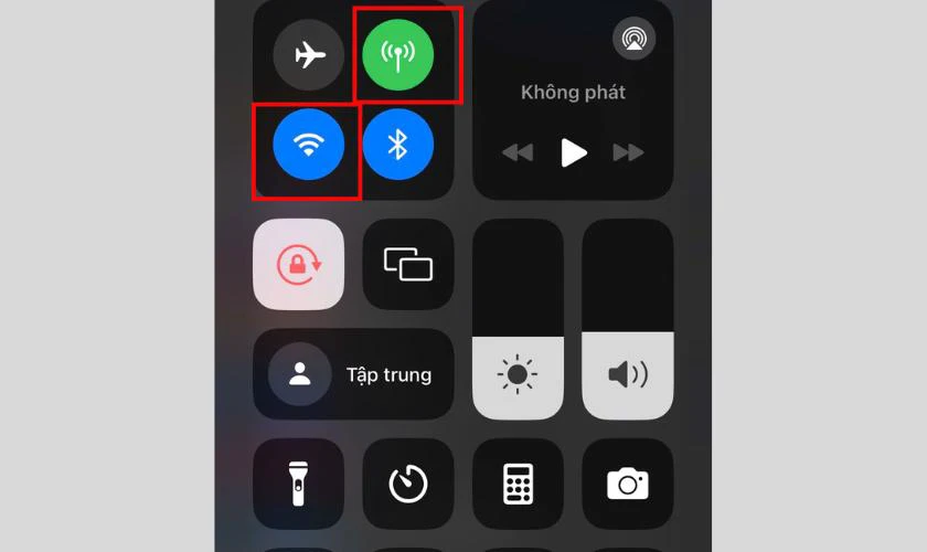 Chỉ kết nối mạng khi cần l&agrave; c&aacute;ch tiết kiệm pin cho iPhone 6 Plus