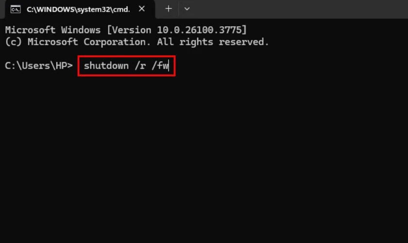 Nhập lệnh shutdown /r /fw v&agrave; nhấn Enter