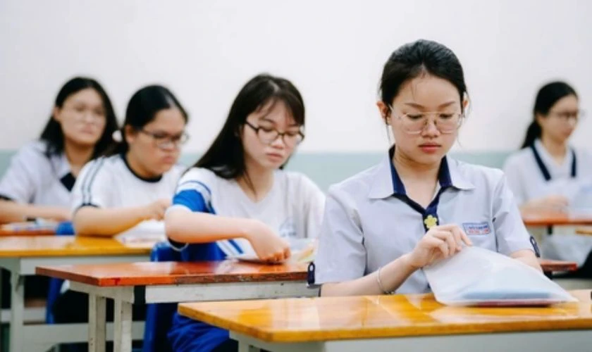 Lưu ý trong cách xem phổ điểm tốt nghiệp THPT 2026