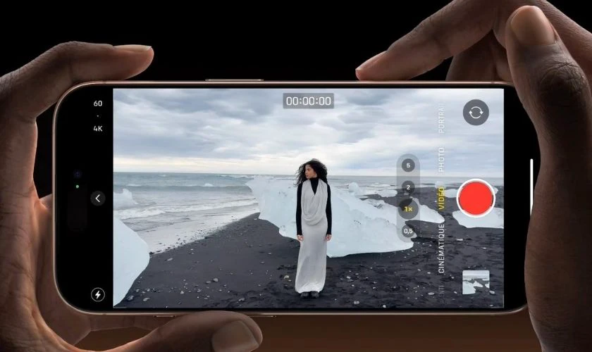 Quay video bằng nút điều khiển camera