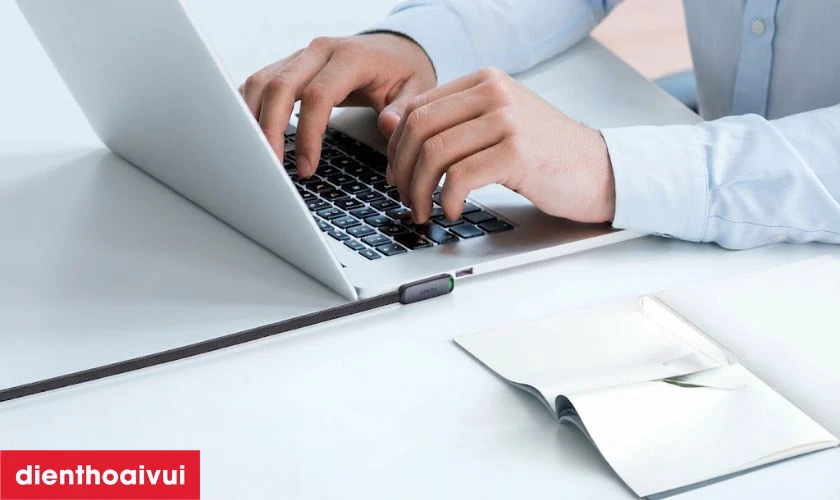 Khả năng đồng bộ v&agrave; truyền dữ liệu giữa thiết bị Lightning với nguồn USB-C ra sao?