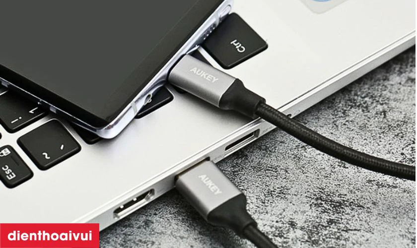 Tương th&iacute;ch với nhiều thiết bị Apple