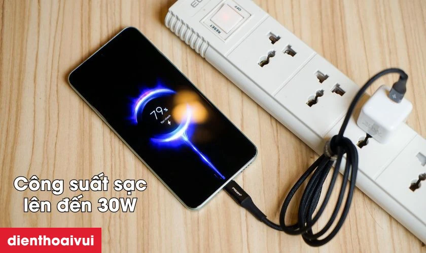 C&ocirc;ng suất sạc vượt trội l&ecirc;n đến 30w r&uacute;t ngắn thời gian sạc pin