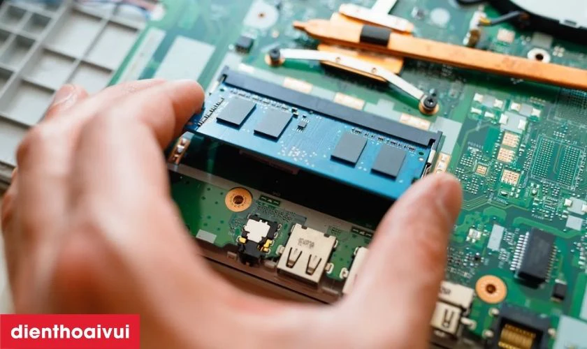 N&acirc;ng cấp th&ecirc;m RAM nếu điểm Memory thấp