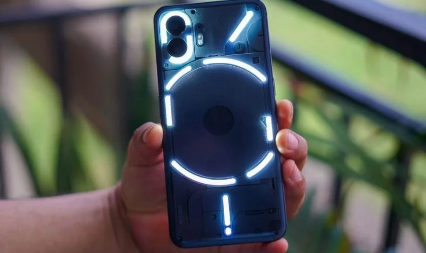 Nothing Phone 3 nâng tầm trải nghiệm công nghệ với mặt lưng trong suốt