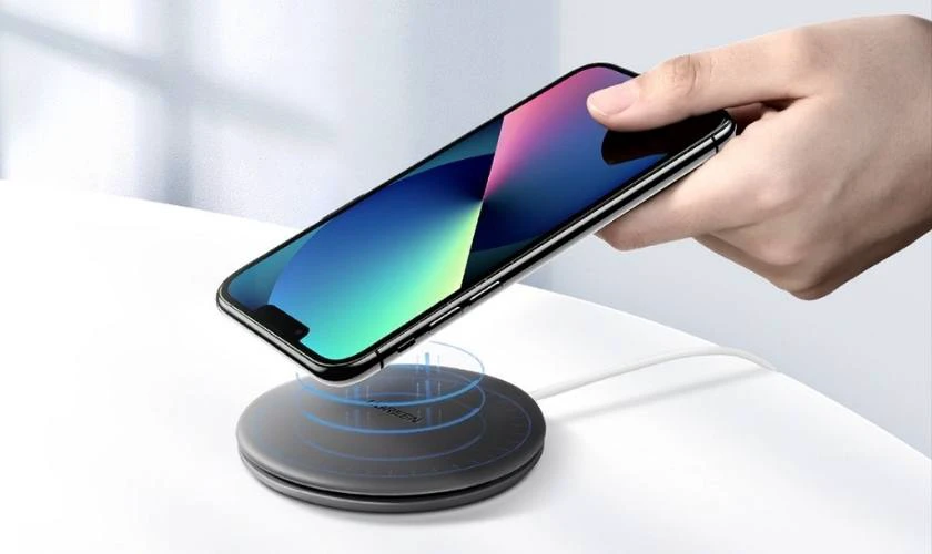Nhược điểm của sạc kh&ocirc;ng d&acirc;y Qi