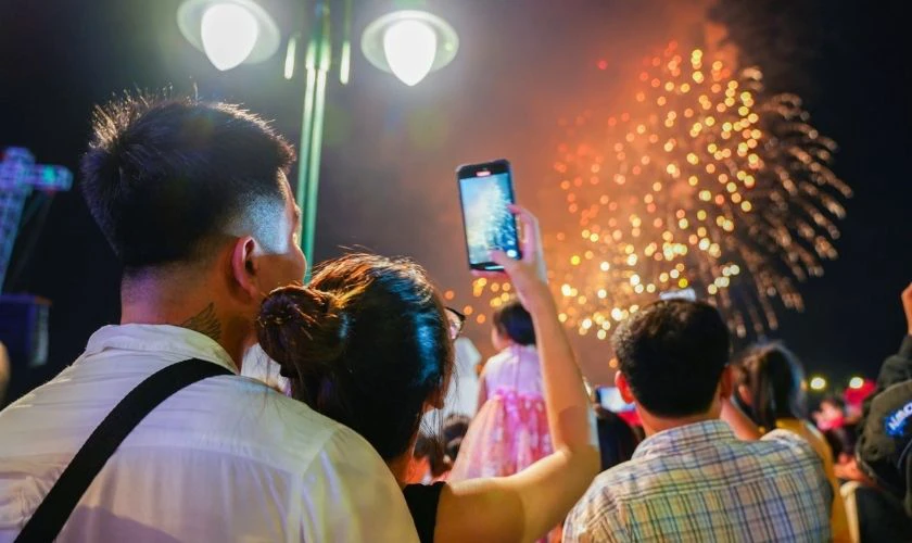 Chúc Tết người yêu vào thời điểm nào là hợp lý