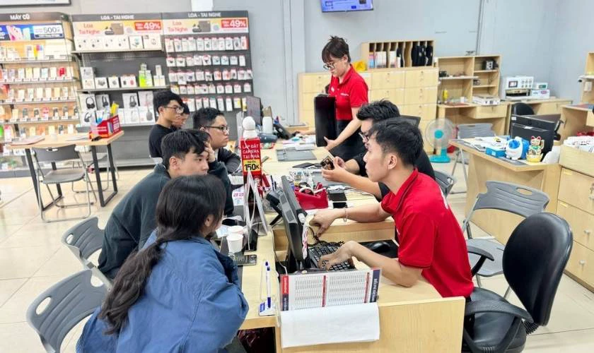 Địa chỉ bán iPhone 13 cũ uy tín